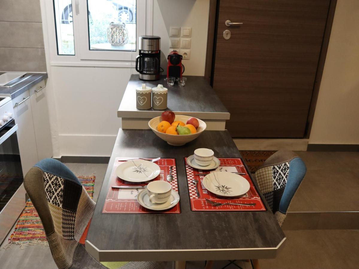 Appartement Nefeli à Athènes Extérieur photo