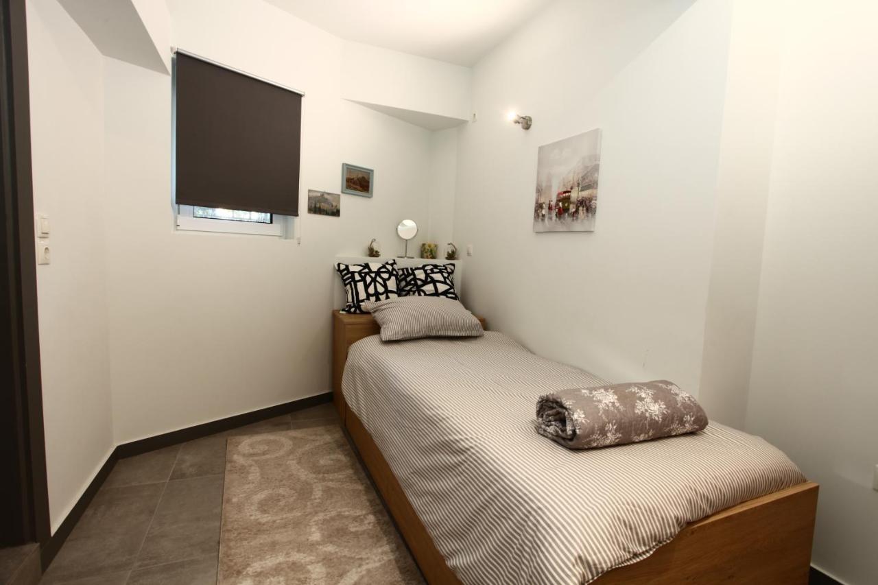 Appartement Nefeli à Athènes Extérieur photo
